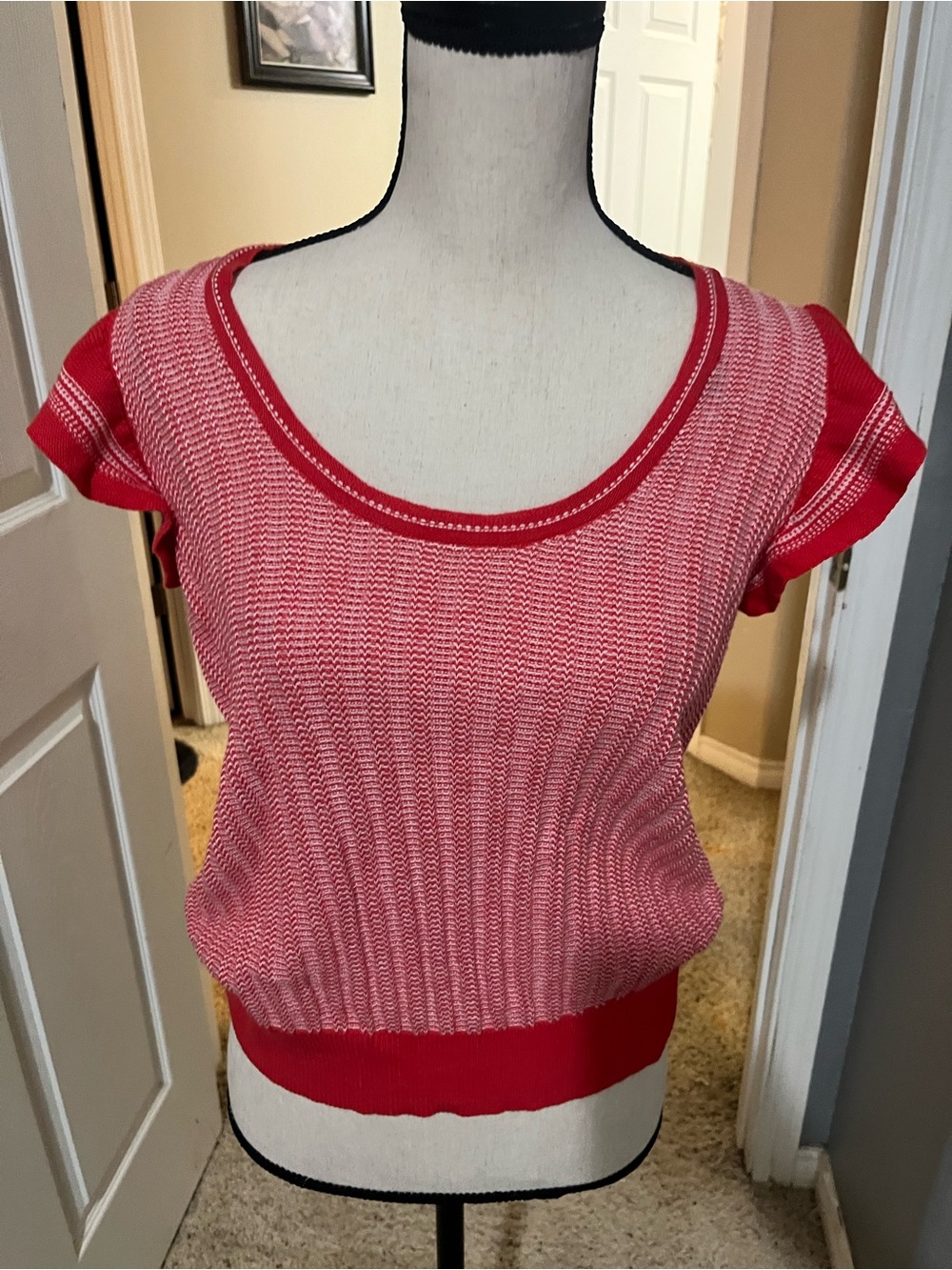 Old Navy Pink and Red Short-Sleeve Scoop Neck Sweater